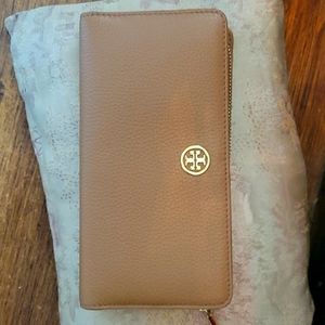 Tory Burch tan leather wallet